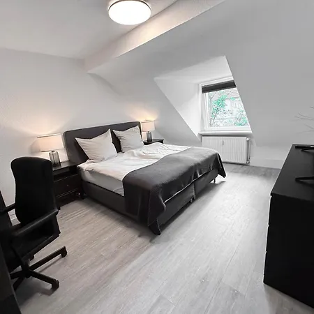 Apartment Self-check-in Aprtmnt With Beautiful, Big Kitchen, Bed Essen